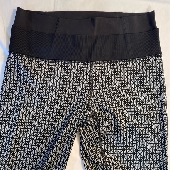 NWOT Lululemon Straight Up Pant   Size 12 Tri Geo Silver Spoon Black - Picture 3 of 15